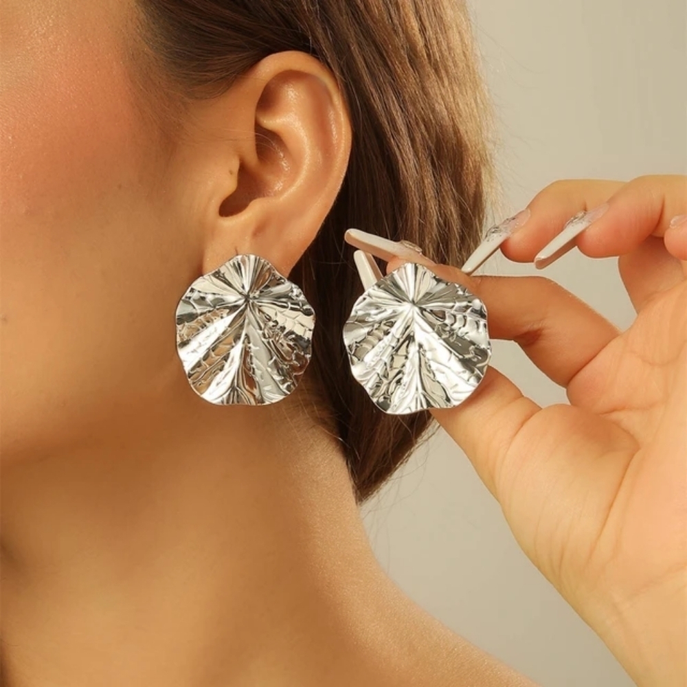Free People Waves Oversized Stud Earrings in Silver - Picture 2 of 5